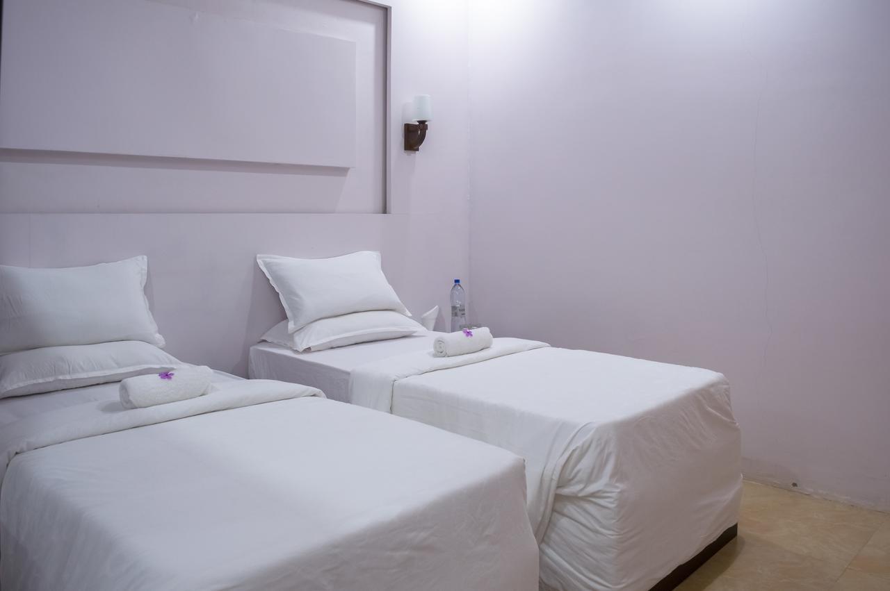 Hulhudheli Inn Екстериор снимка