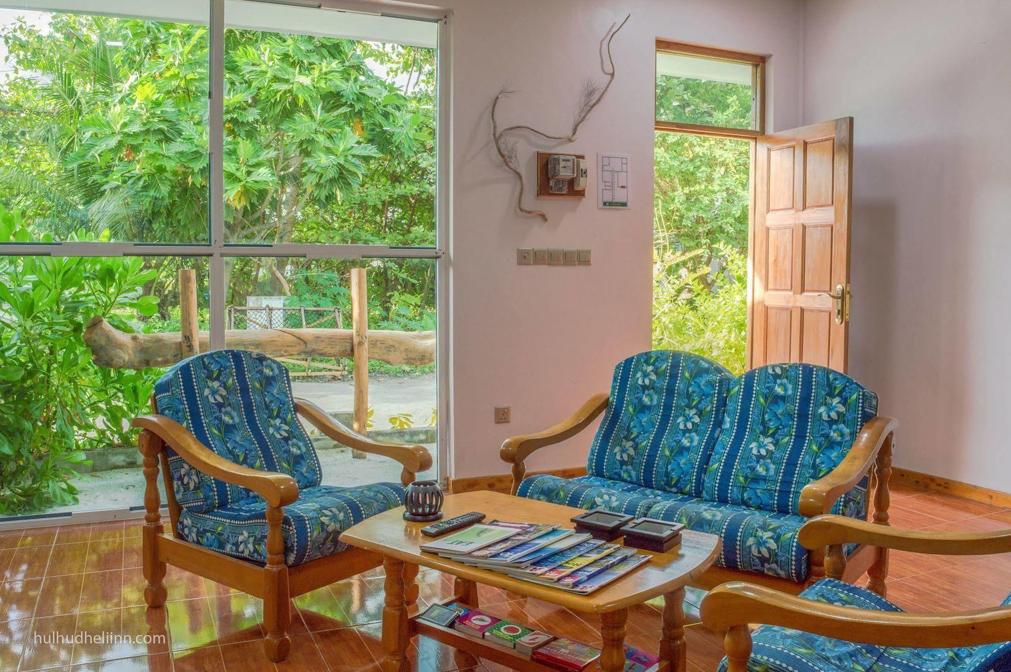 Hulhudheli Inn Екстериор снимка